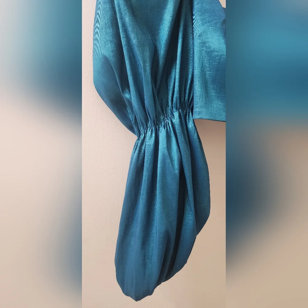 Paola‎ Rendon Elegant Teal Skirt Set, Size Medium.
